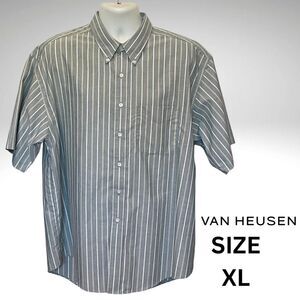 Van Heusen Men's Shirt in Gray and White Stripes Size XL